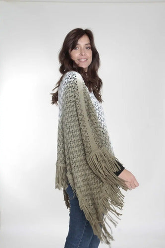 Poncho Ruana Tejido Importado Amplio Xxxl Verde Claro Con Blanco Único