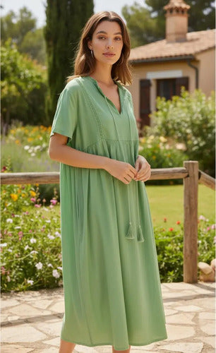 Vestido De Simil Seda Con Puntillas Amplio Verde Liso Único