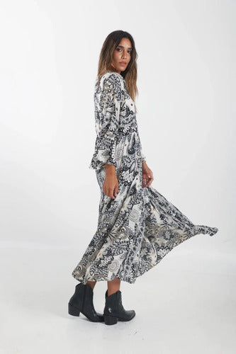 Vestido De Seda Hindú Largo Modelo Amplio Mod. 30 Blanco Con Negro Estampado Único