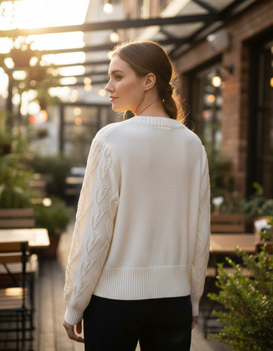 Sweater Tejido Folk Borlas Modelo Amplio Beige Liso Único