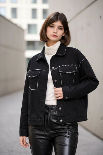 Campera De Gabardina Con Tachas Oversize Negro 40 Liso Con Tachas