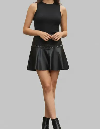 Mini Pollera Evasé Eco Cuero Negro Lisa 38