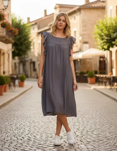 Vestido Sin Mangas De Simil Seda Gris Lisa Único