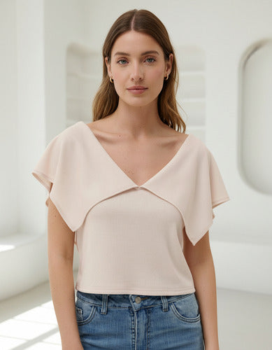 Remera Corta  Con Cuello