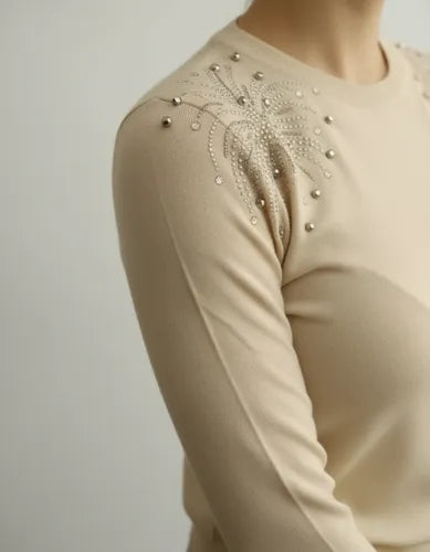 Sweater Con Detalle De Strass En Hombros Importado