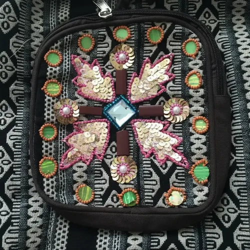 Mochila Bordada Estilo Folk Lentejuelas
