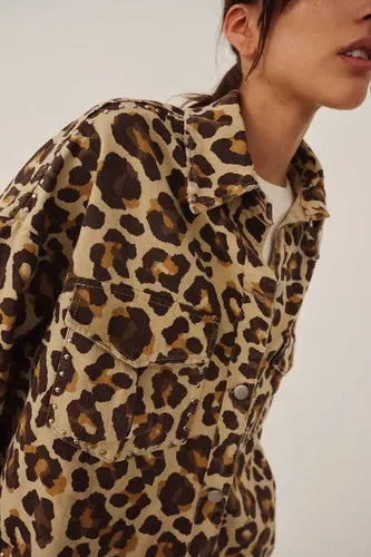 Camisaco Saco Campera Gabardina Animal Print Amplio Marrón Único Animal Print
