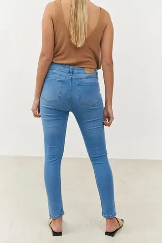 Pantalón Jean Denim Elastizado Celeste Chupin