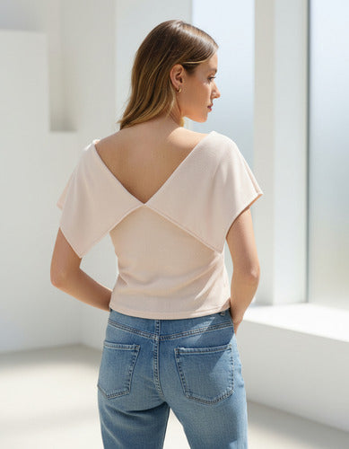 Remera Corta  Con Cuello