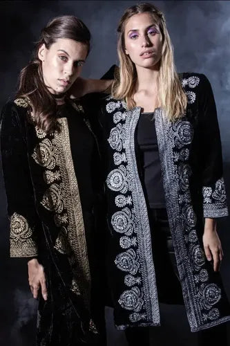 Tapado Saco Largo De Chiffon Bordado Negro Con Plateado M Liso