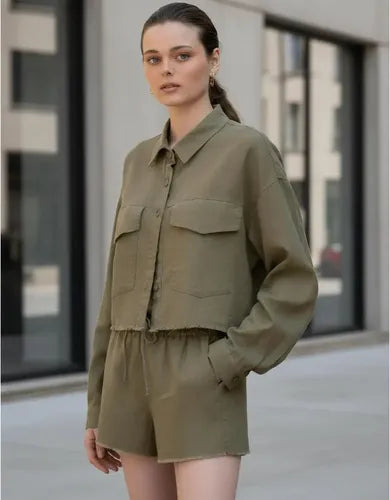 Campera Chaqueta Corta De Lino Desflecado Oversize Verde 40 Liso