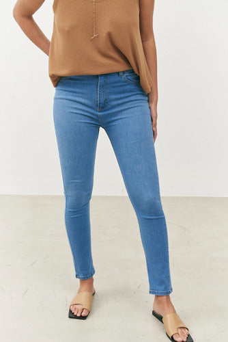 Pantalón Jean Denim Elastizado Celeste Chupin