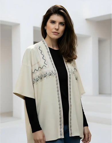 Saco Kimono Gamuzado Bordado Talle Amplio Negro L