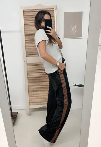 Pantalón Palazzo Engomado Franja Eco Cuero Cómodo