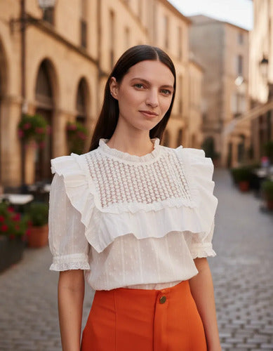 Blusa De Broderie Modelo Amplio