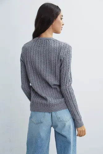 Sweater Pullover Trenzado Básico