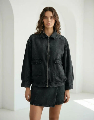 Campera De Gabardina Con Cierre Oversize Modelo Amplio