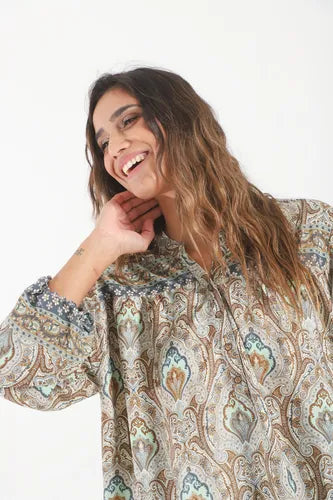 Camisa Blusa De Seda Hindú Modelo Grande Mod. 105 Marrón Claro Estampado Único