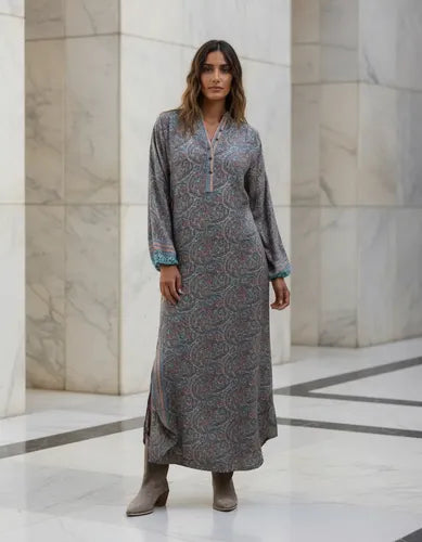 Vestido De Seda Hindú Estampado Largo Modelo Grande Turquesa Estampado Único