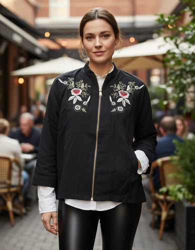 Campera Liviana Bordada Importada Grande Oversize  Negro M Liso