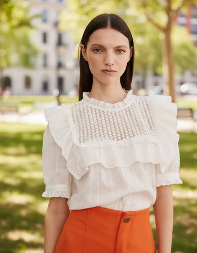 Blusa De Broderie Modelo Amplio