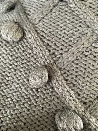 Sweater Tejido Folk Cod. 010 Modelo Amplio Gris Claro Liso Único