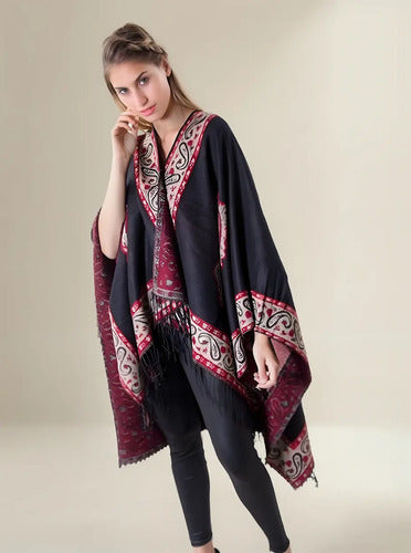 Ruanas Ponchos Grandes De Lanilla Divinos Tipo Rapsodia Vars Negro Lanilla U