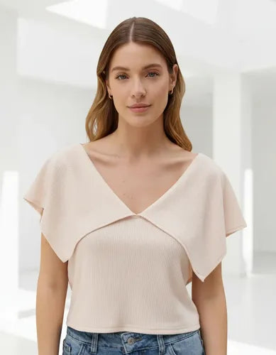 Remera Corta  Con Cuello