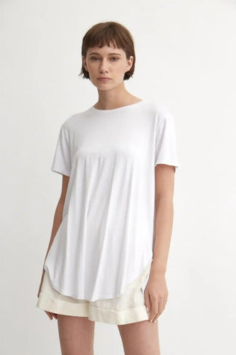 Remera  Modal Larga Modelo Amplio  Blanco Liso U