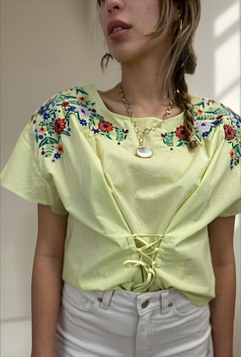 Remera Blusa Importada Estilo Boho Bordada Verde Limón M