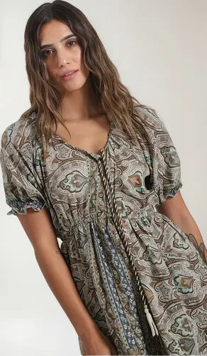 Vestido De Seda Hindú Corto Abotonado Mod. 94 Marrón Claro Estampado Único