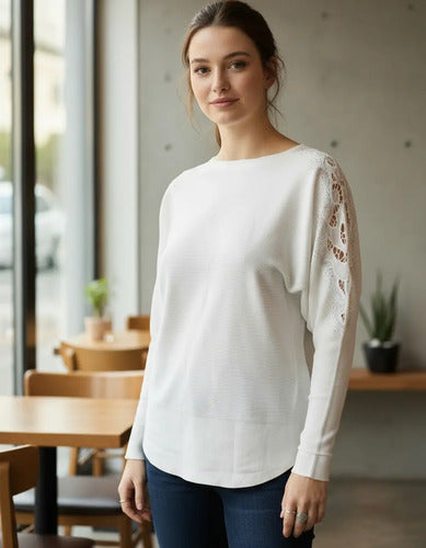 Sweater Tejido Importado Detalle En Brazos Strass  Cod. 537 Blanco Unico