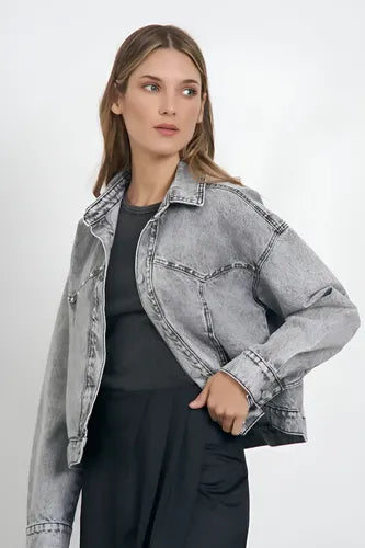 Chaqueta Campera De Gabardina Con Tachas