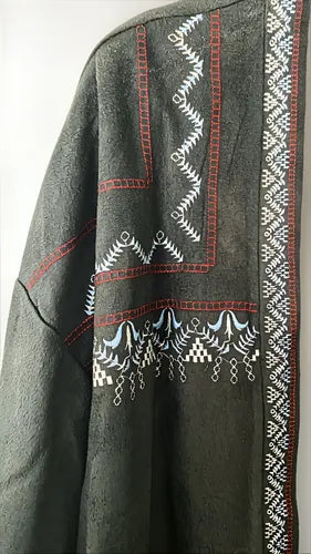 Saco Kimono Gamuzado Bordado Talle Amplio Negro L