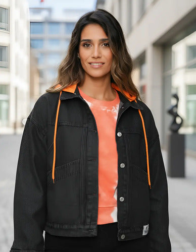 Campera De Jean Con Capucha Desmontable Modelo Amplio