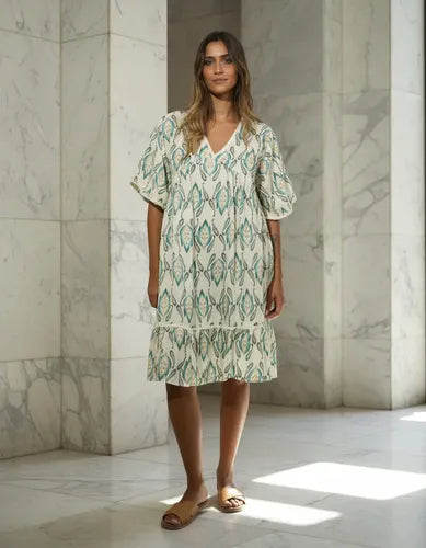 Vestido De Seda Hindú Corto Amplio Mod. 49 Crema Estampado Único