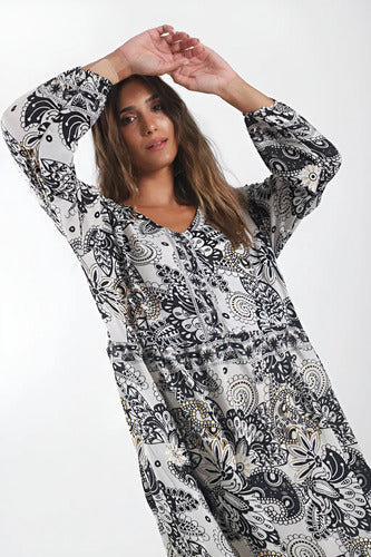 Vestido De Seda Hindú Largo Modelo Amplio Mod. 31 Blanco Con Negro 1 Estampado Único
