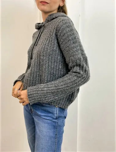 Sweater Tejido Con Capucha Corto Oversize Gris Oscuro Único