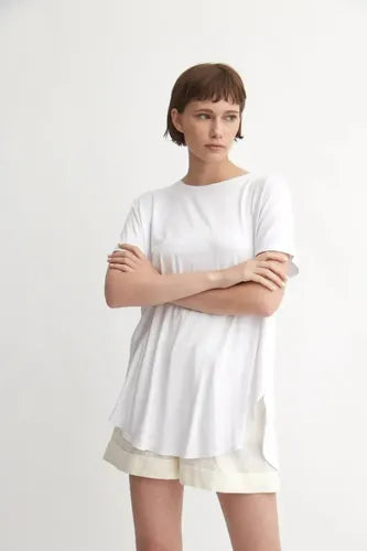 Remera  Modal Larga Modelo Amplio  Blanco Liso U