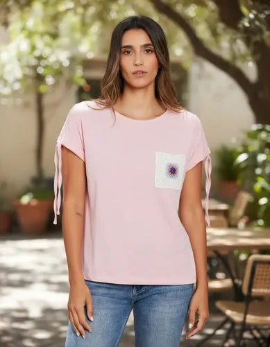 Remera Manga Corta Importada Con Bolsillo Crochet Rosa Liso Único Bolsillo Crochet
