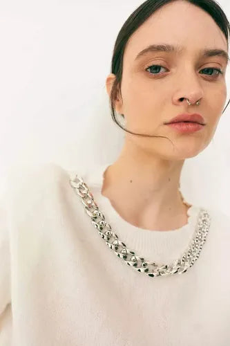 Sweater  Tejido Con Hombreras Y Cuello Cadena