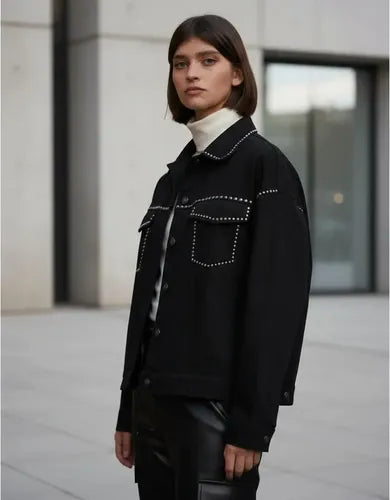 Campera De Gabardina Con Tachas Oversize Negro 40 Liso Con Tachas
