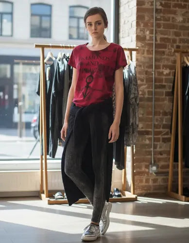 Blusa Remera Corta De Diseño Marca Vestite Y Andate Rojo Estampado 1