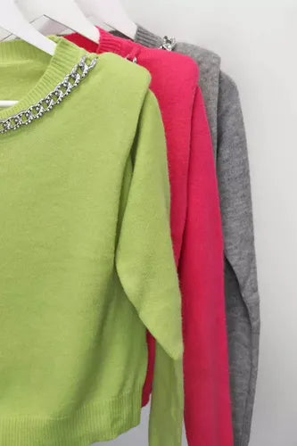 Sweater  Tejido Con Hombreras Y Cuello Cadena