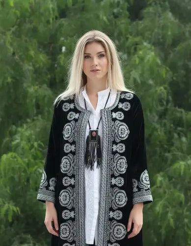 Tapado Saco Largo De Chiffon Bordado Negro Con Plateado M Liso
