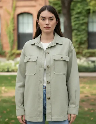 Campera De Gabardina Camisaco Modelo Amplio Verde 42 Lisa
