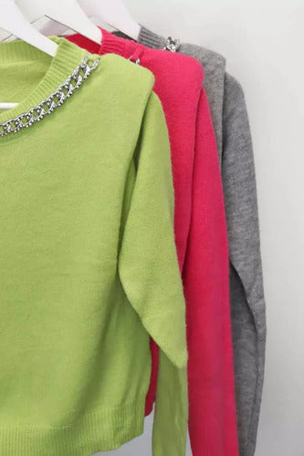 Sweater  Tejido Con Hombreras Y Cuello Cadena