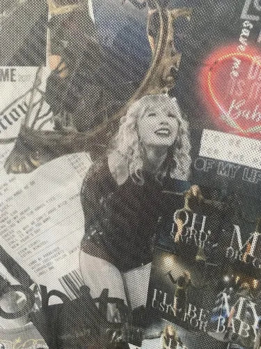 Vestido Al Cuero Microtul Taylor Swift Multicolor Estampado M