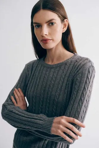 Sweater Pullover Trenzado Básico