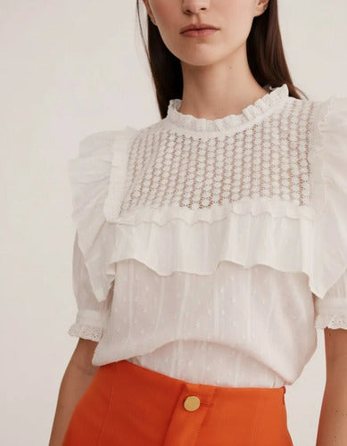 Blusa De Broderie Modelo Amplio